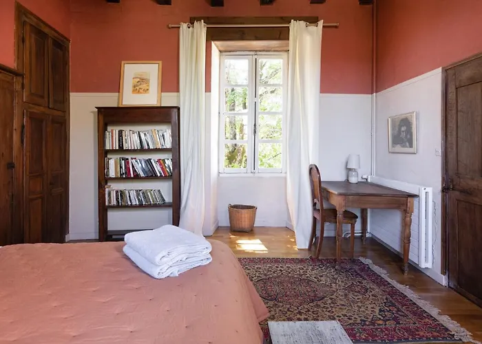 Cahors - Lot - Les Lumieres Du Causse - Domaine En Pierres Blanches Avec Vue Sur Les Causses Vakantiehuis