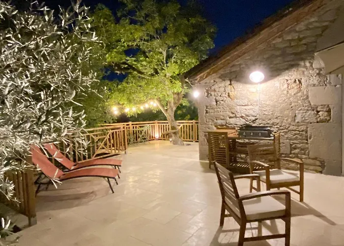 Vakantiehuis Cahors - Lot - Les Lumieres Du Causse - Domaine En Pierres Blanches Avec Vue Sur Les Causses Bellefont-la Rauze