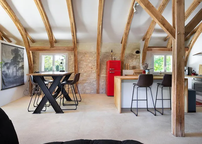Cahors - Lot - Les Lumières Du Causse - Domaine En Pierres Blanches Avec Vue Sur Les Causses Hébergement de vacances