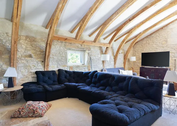 Cahors - Lot - Les Lumières Du Causse - Domaine En Pierres Blanches Avec Vue Sur Les Causses